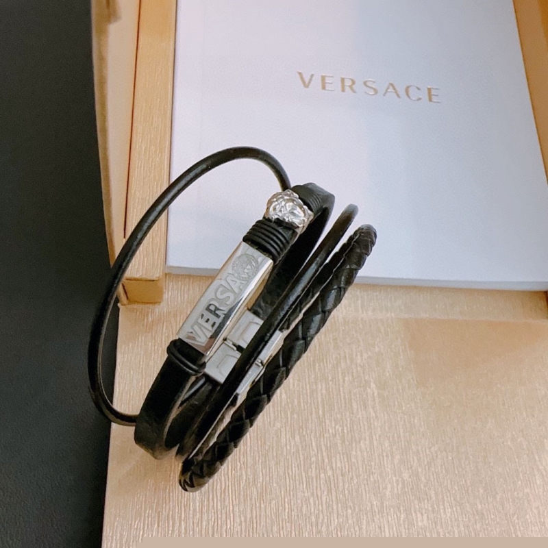 VERSACE